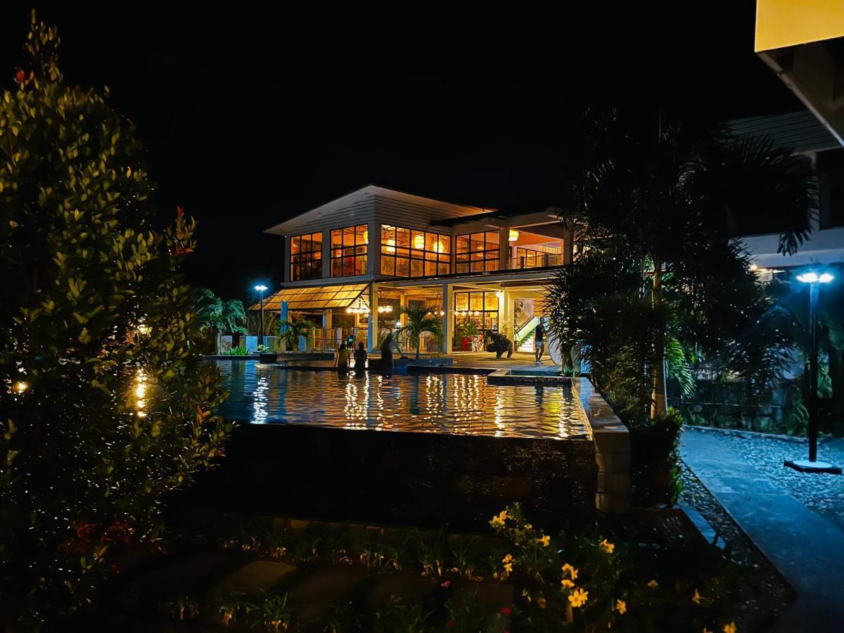 Vistapaloma Beach Resort Odiong Exteriér fotografie
